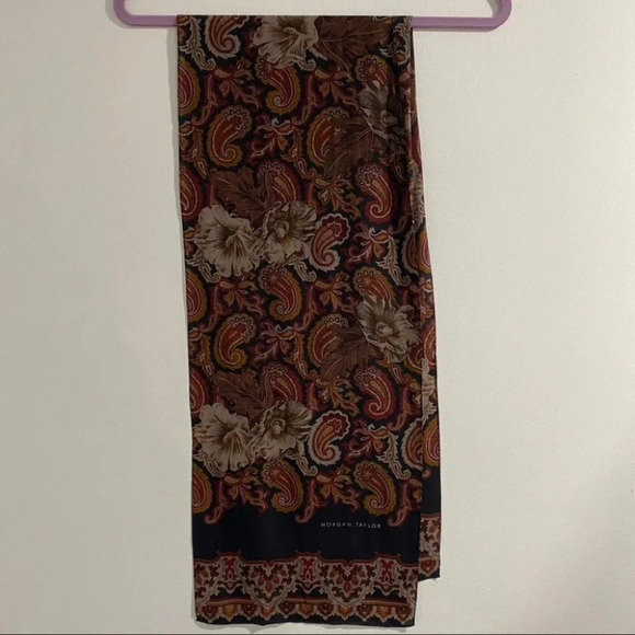 Morgan Taylor Lightweight Paisley Scarf Sheer Navy - Picture 1 of 4